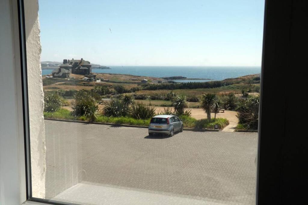 Plas Darien-3 Bed Apt- Sea Views - Sleeps 5 Trearddur Exteriör bild