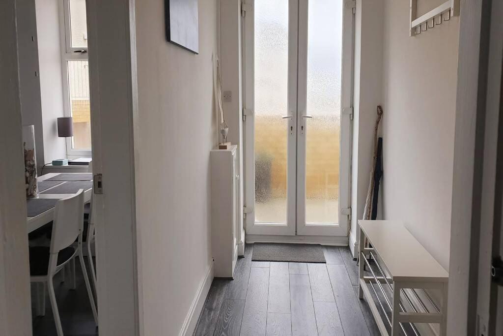 Plas Darien-3 Bed Apt- Sea Views - Sleeps 5 Trearddur Exteriör bild