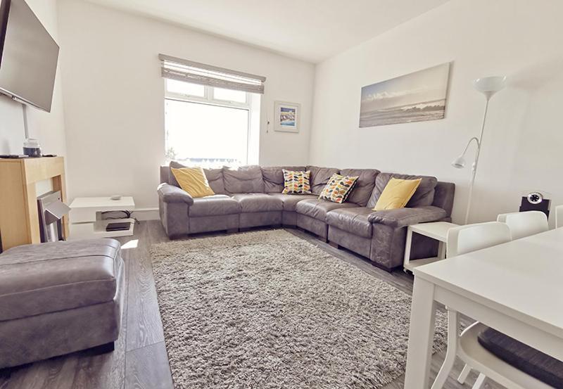 Plas Darien-3 Bed Apt- Sea Views - Sleeps 5 Trearddur Exteriör bild